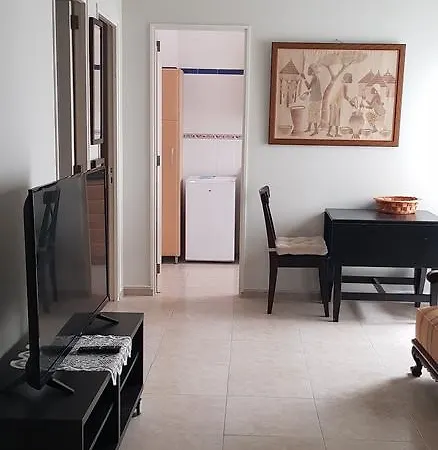 بيت شباب El Pirata *