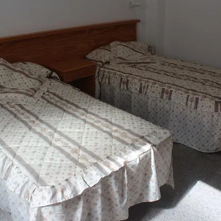 Hostal El Pirata *
