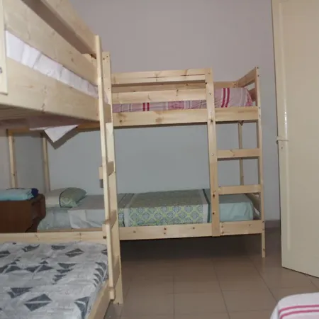 El Pirata Hostal