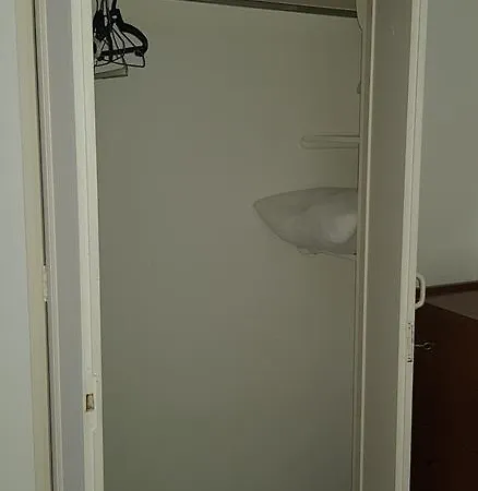 El Pirata Hostal *