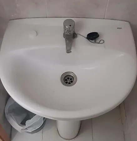 Hostal El Pirata *